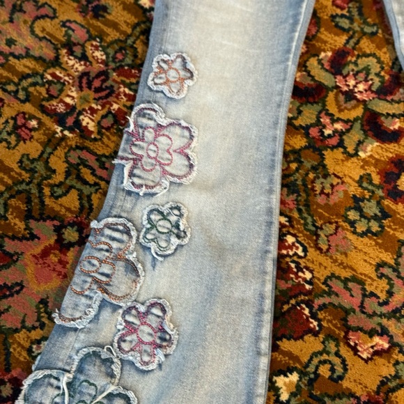 Oli & Hali flower patch jeans size Large - Picture 2 of 6